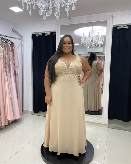 DOURADO PEITO PÉROLA SAIA LISA PLUS