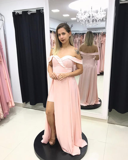 ROSE OMBRO A OMBRO SAIA E FENDA