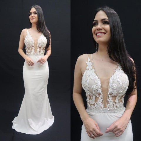 NOIVA COM DECOTE