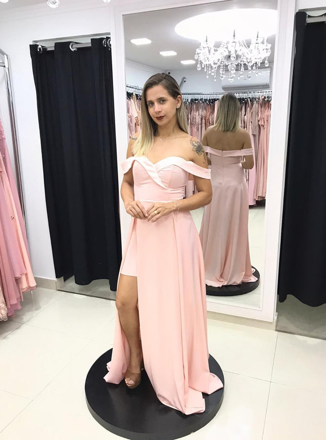 ROSE OMBRO A OMBRO SAIA E FENDA